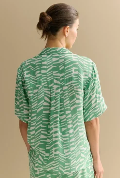 Shirts><noscript><img width=