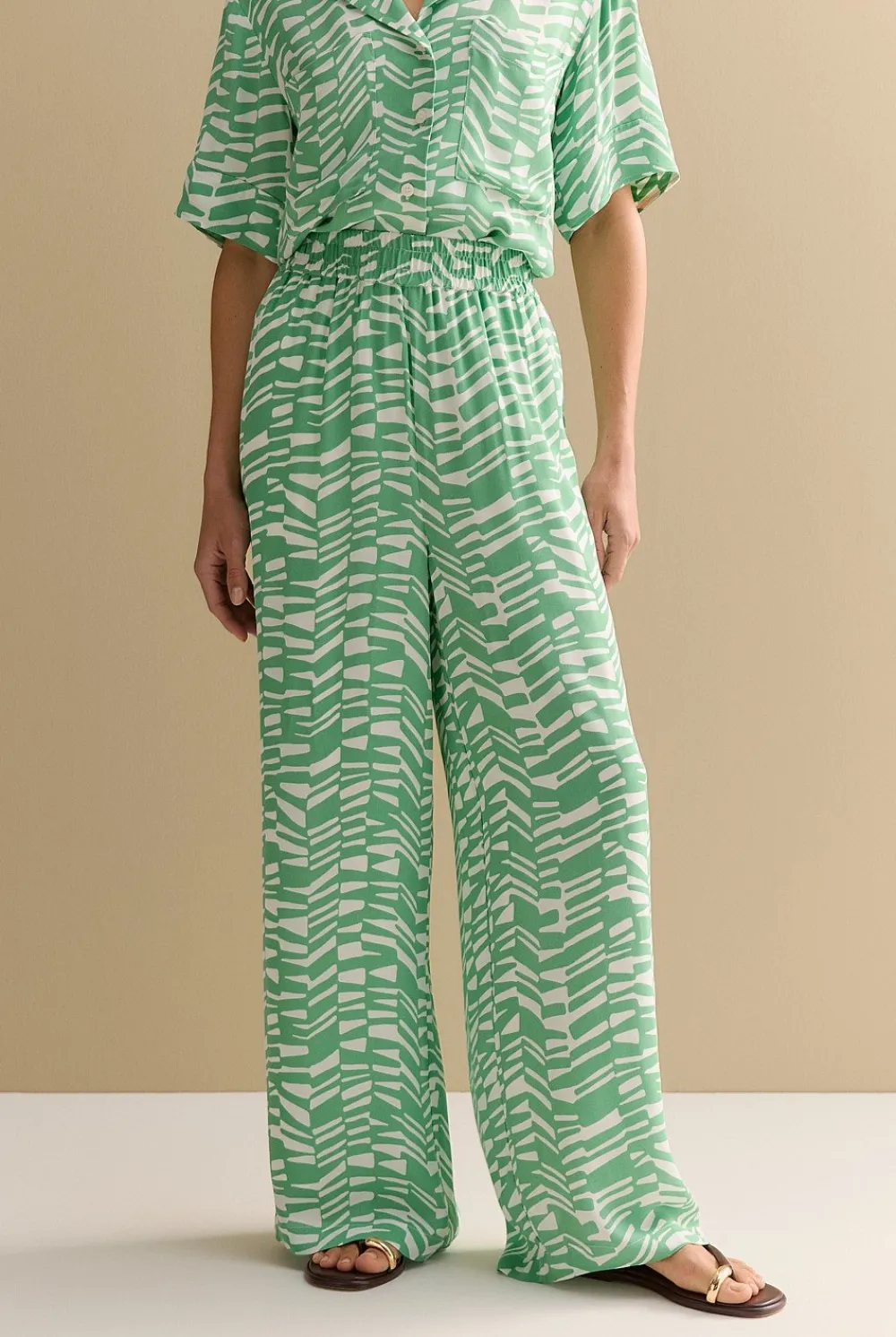 Occasion Dresses & Outfits>Trenery Abstract Geo Wide Leg Pull On Pant Matcha