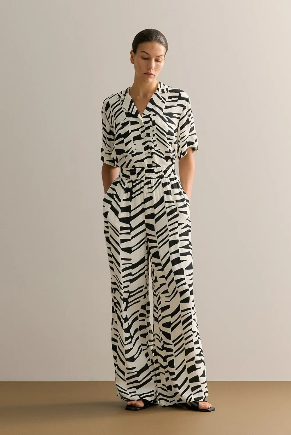 Co-ord Sets|Occasion Dresses & Outfits>Trenery Bold Geo Wide Leg Pull On Pant BlackMulti