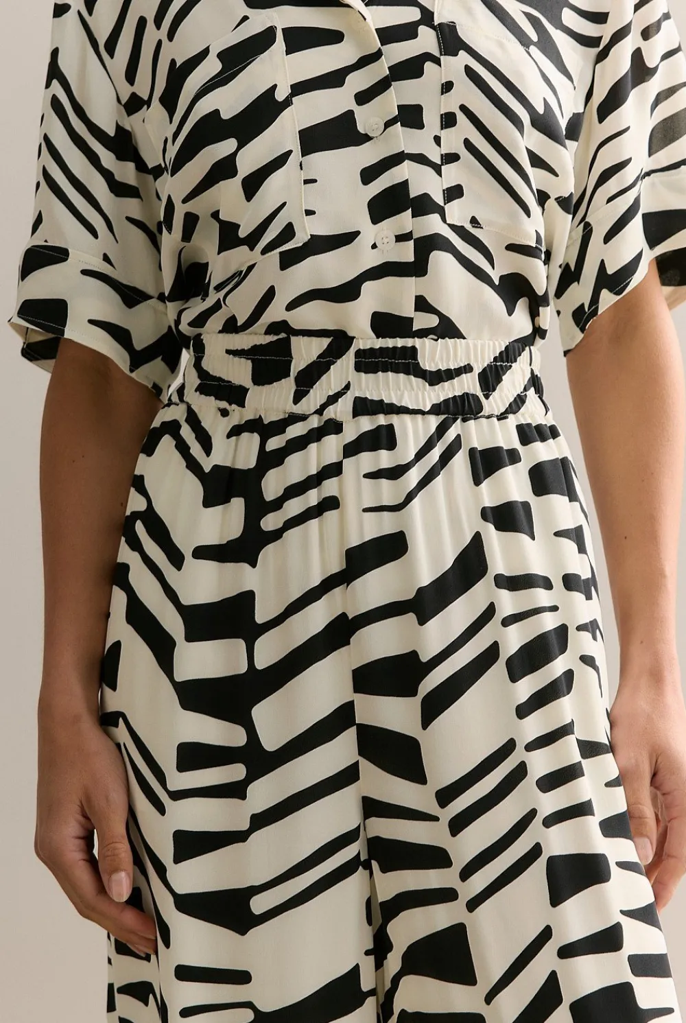 Co-ord Sets|Occasion Dresses & Outfits>Trenery Bold Geo Wide Leg Pull On Pant BlackMulti