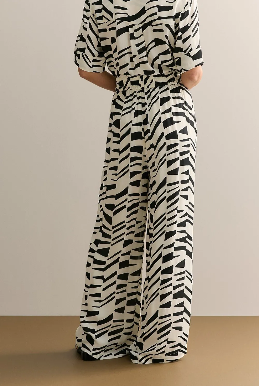 Co-ord Sets|Occasion Dresses & Outfits>Trenery Bold Geo Wide Leg Pull On Pant BlackMulti