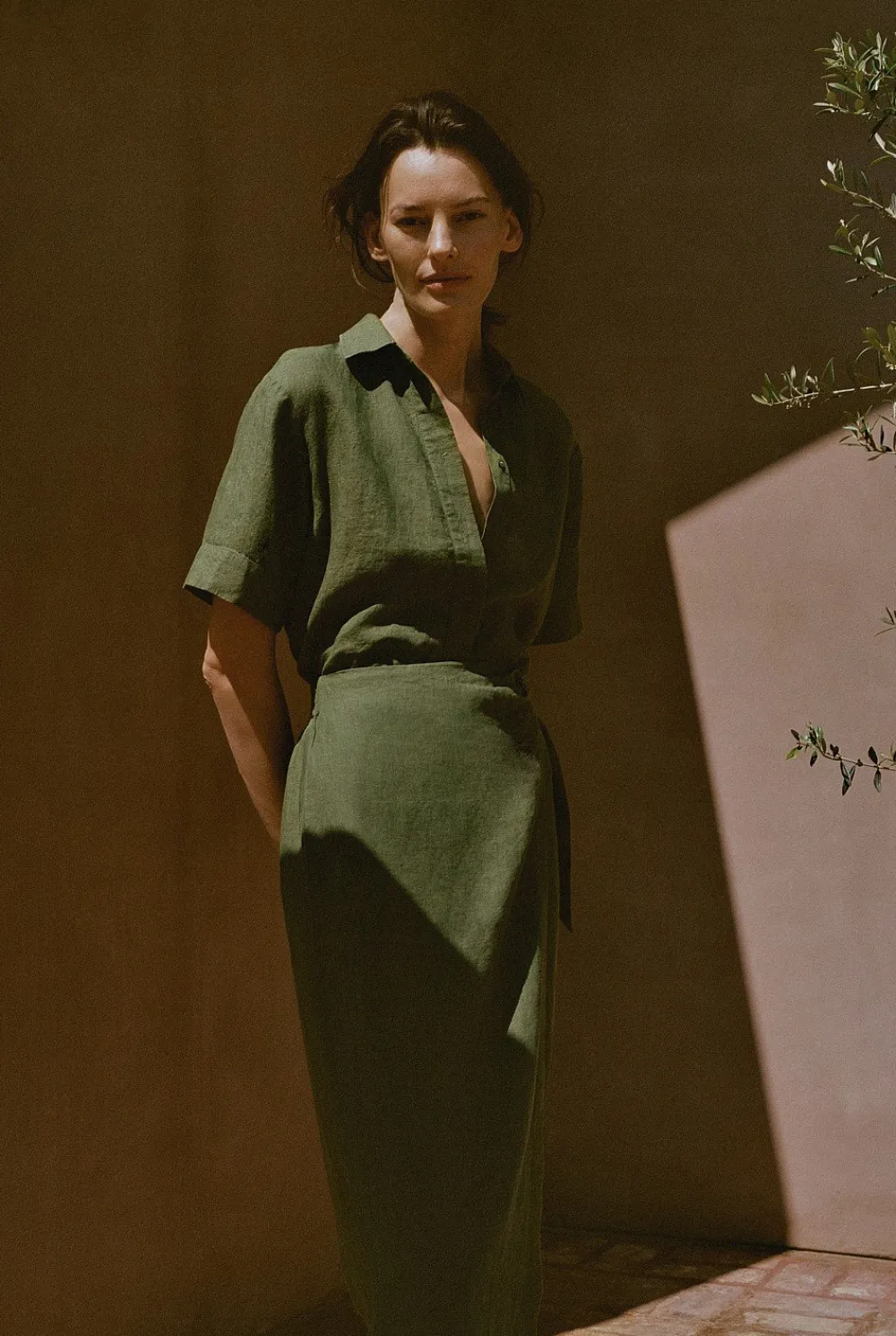 Shirts|Co-ord Sets>Trenery Delave Linen Short Sleeve Shirt Ivy