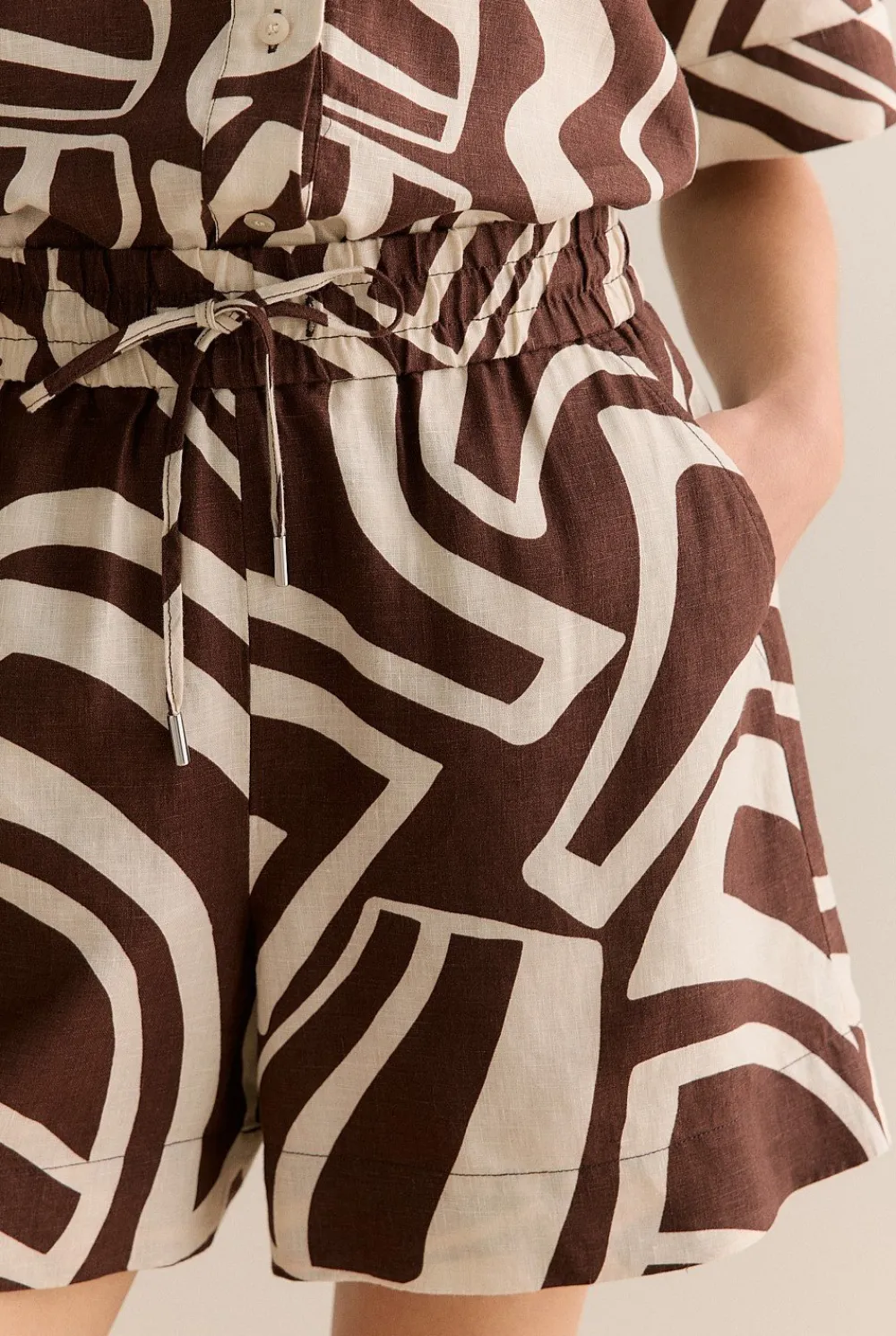 Co-ord Sets|Shorts>Trenery Kai Linen Relaxed Pull On Short Chocolate