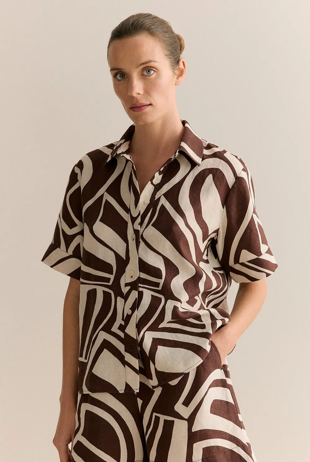 Shirts|Co-ord Sets>Trenery Kai Linen Short Sleeve Shirt Chocolate