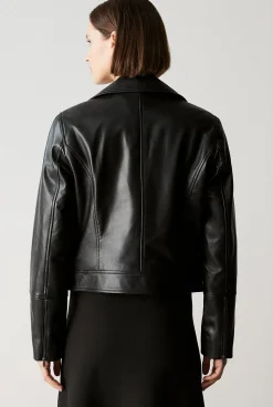 Outerwear><noscript><img width=