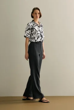 Shirts>Trenery Linen Floral Ladder Stitch Detail Short Sleeve Shirt White
