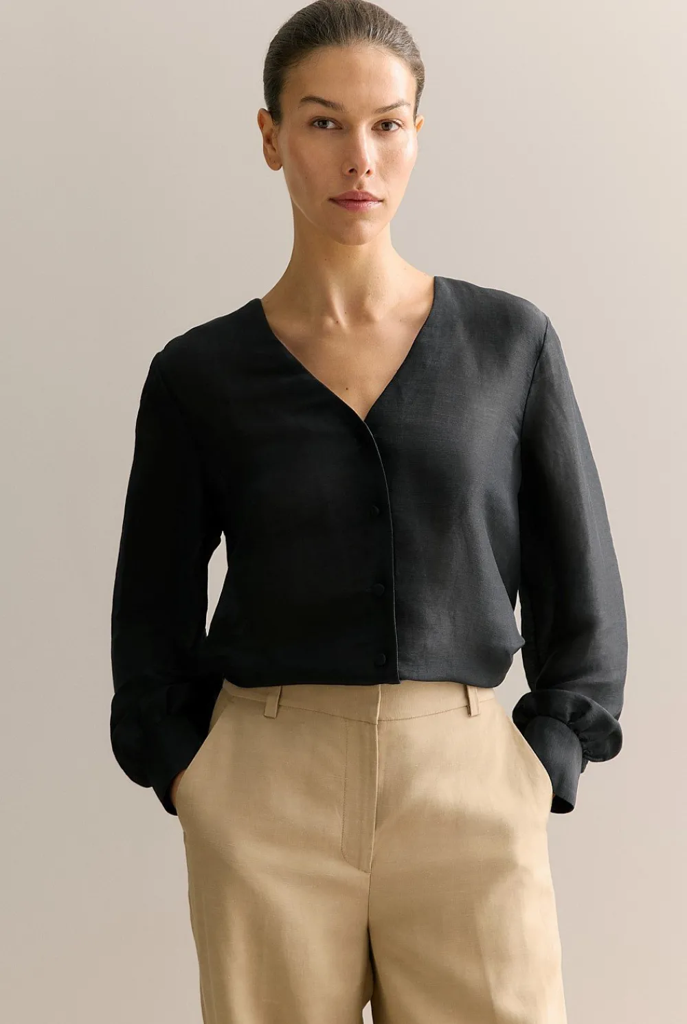 Shirts>Trenery Linen Silk V Neck Blouse Black