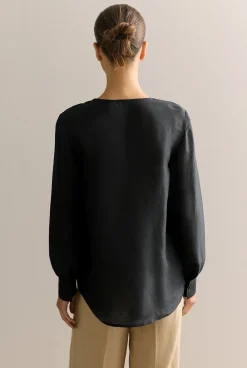 Shirts><noscript><img width=