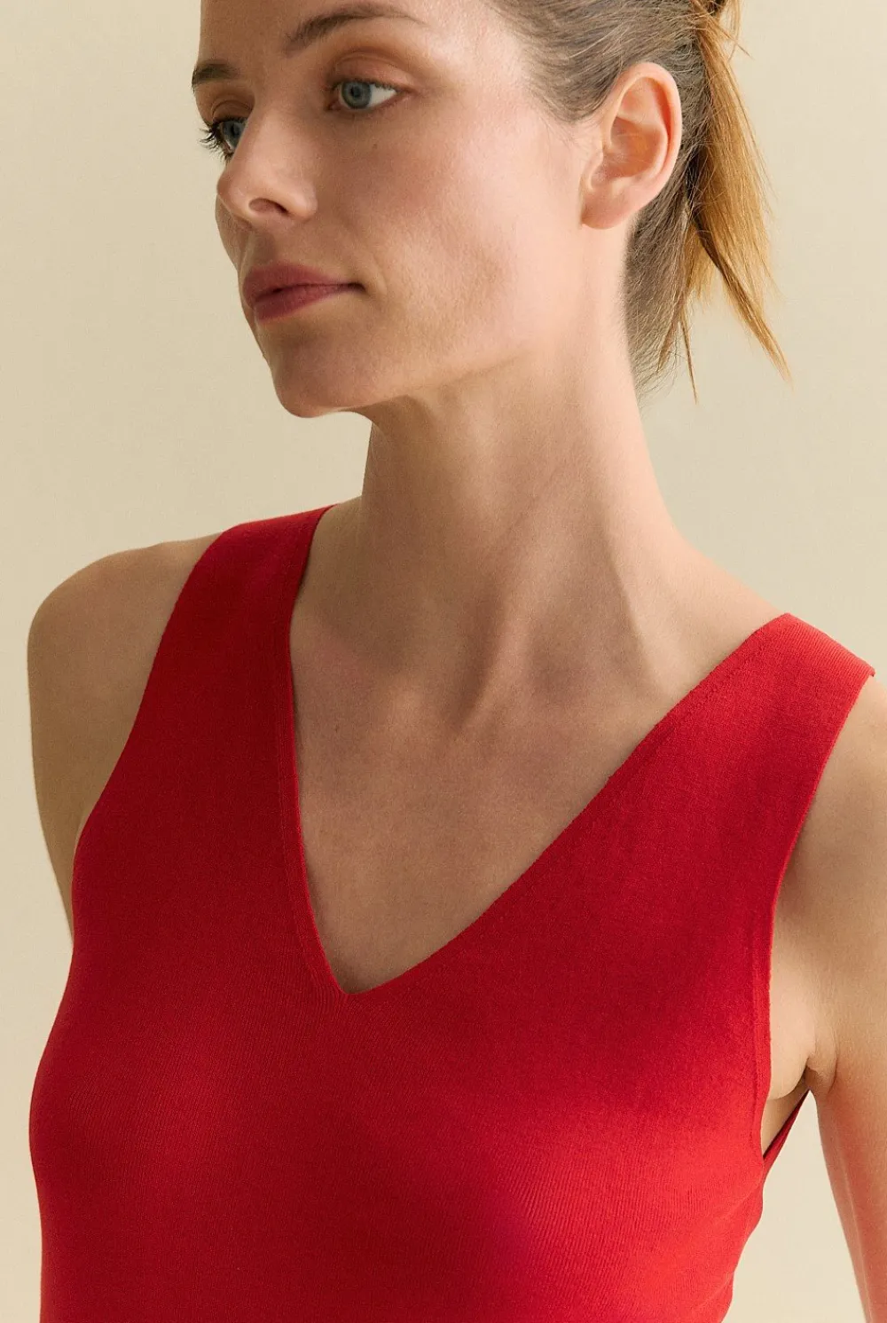 T-shirts & Tops|Knitwear>Trenery Mercerised V Neck Tank TrueRed