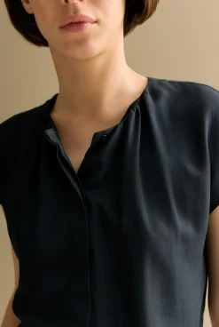 Shirts|T-shirts & Tops><noscript><img width=