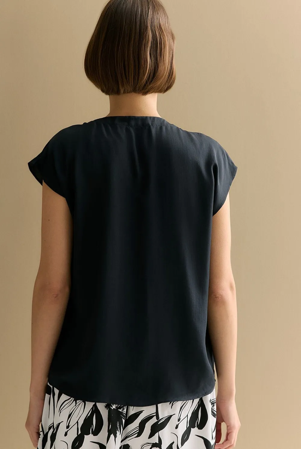 Shirts|T-shirts & Tops>Trenery Modal Gather Detail Cap Sleeve Blouse Black