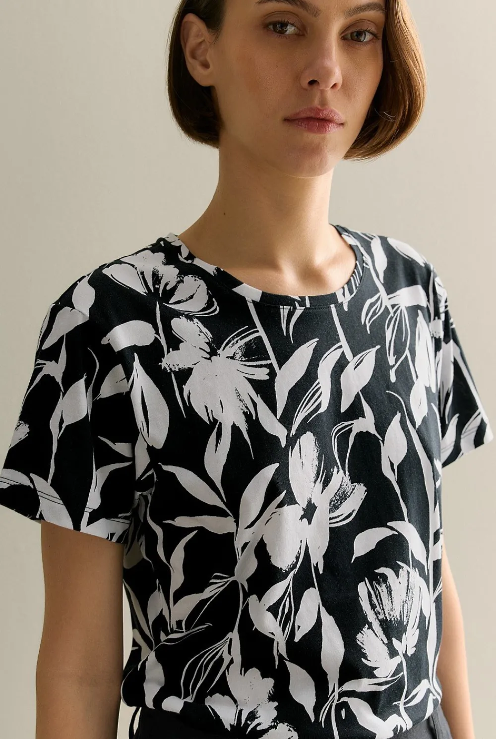 T-shirts & Tops>Trenery Pima Cotton Floral T-shirt Black