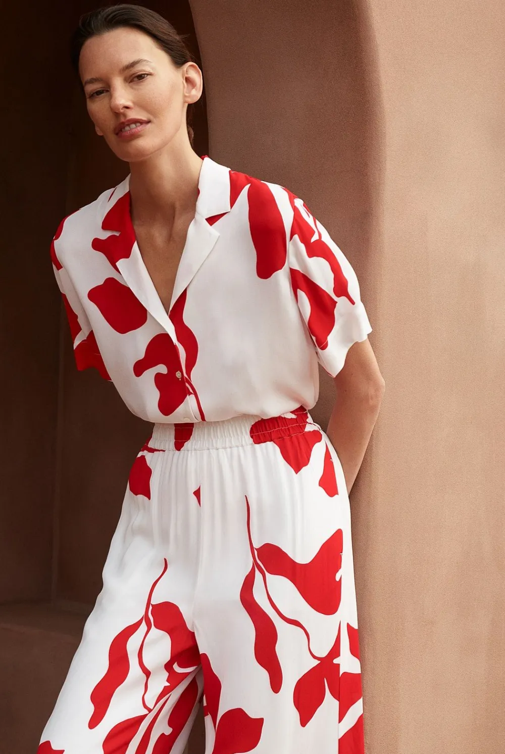 Shirts|Co-ord Sets>Trenery Shadow Palm Draped Short Sleeve Shirt Ivory