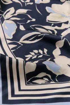 Hats, Scarves & Gloves><noscript><img width=