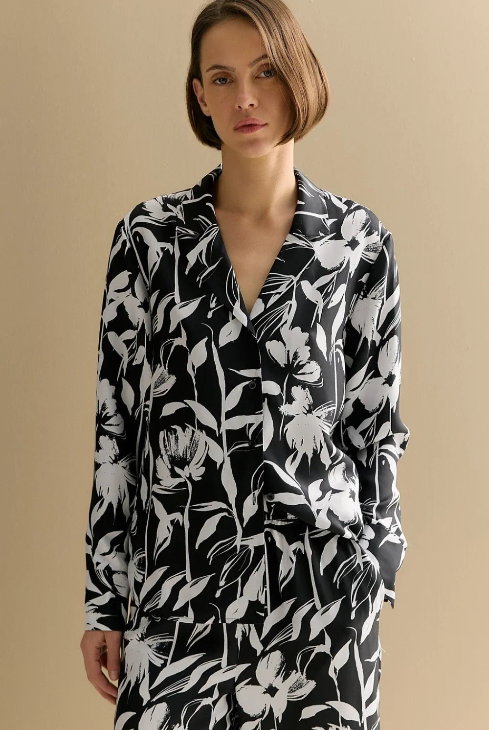 Shirts>Trenery Silk Twill Floral Shirt Black