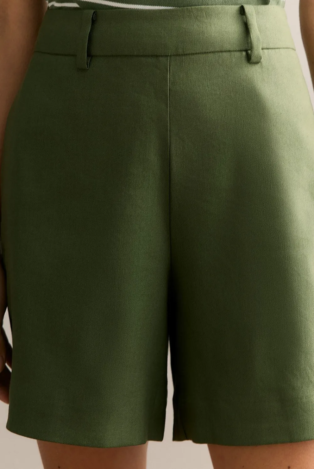 Shorts>Trenery Yarn Dyed Linen Blend Twill Smart Short Ivy