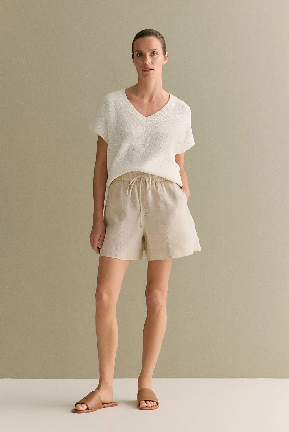 Shorts|The Linen Edit>Trenery Yarn Dyed Linen Pull On Short Flax