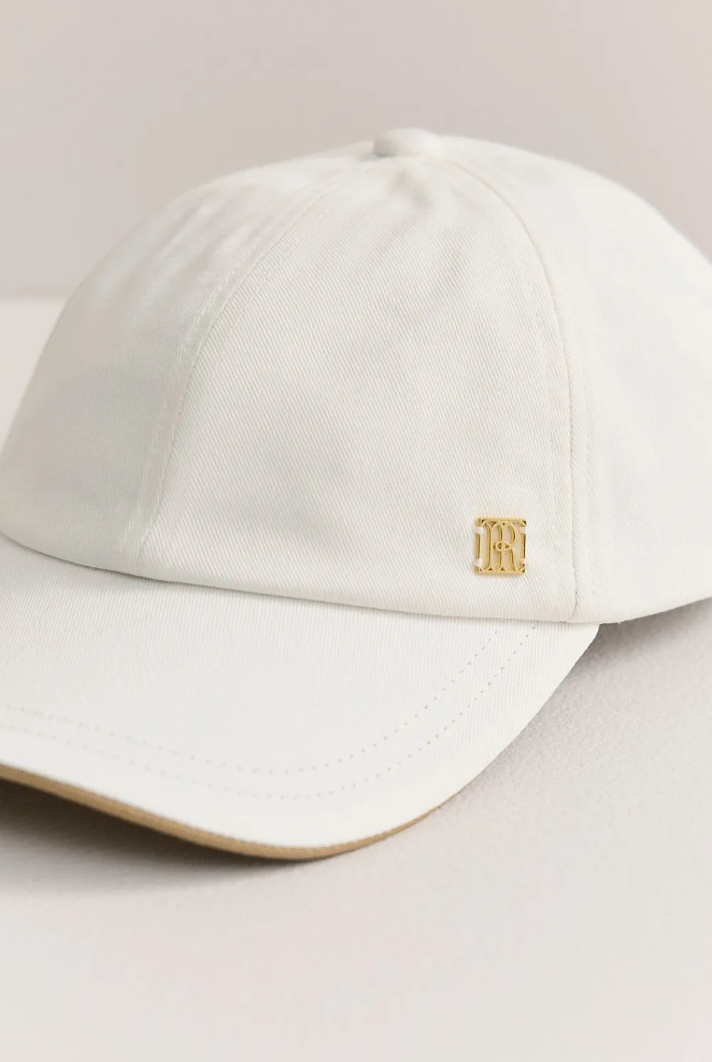 Hats, Scarves & Gloves>Trenery Zoe Cotton Cap White